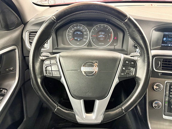 Volvo V60 14 of 18