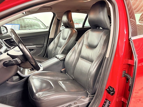 Volvo V60 9 of 18