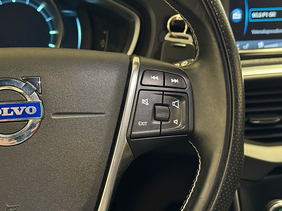 Volvo V40 15 of 22