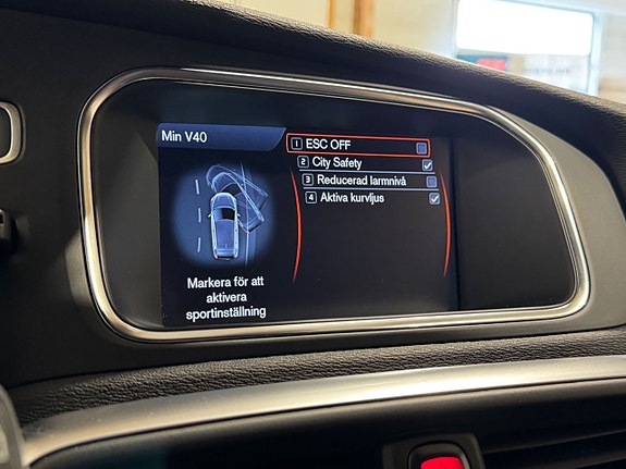 Volvo V40 19 of 22