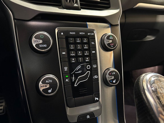 Volvo V40 16 of 22