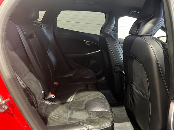 Volvo V40 10 of 22