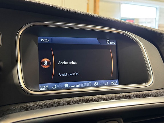 Volvo V40 17 of 22