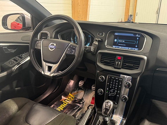 Volvo V40 7 of 22