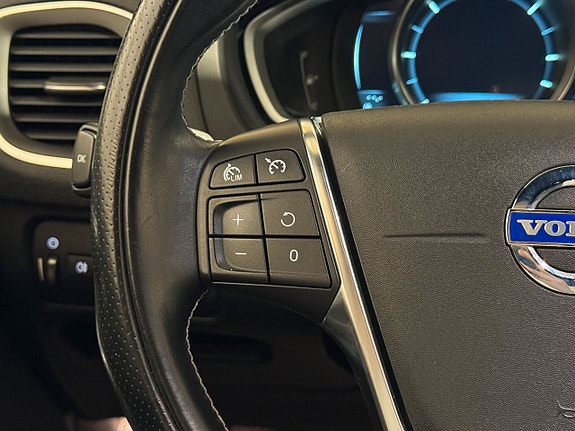 Volvo V40 14 of 22
