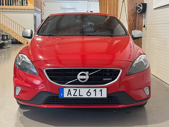 Volvo V40 6 of 22