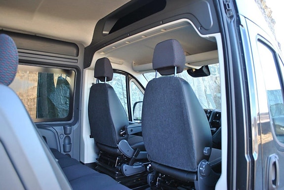 Peugeot Boxer 8 of 16