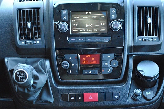 Peugeot Boxer 5 of 16