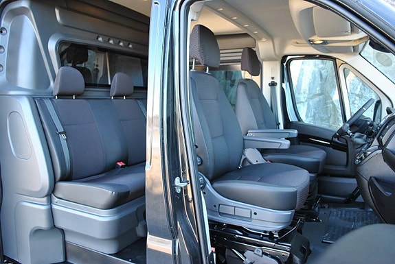 Peugeot Boxer 2 of 16