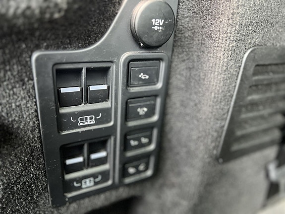 Land Rover Discovery 12 of 20
