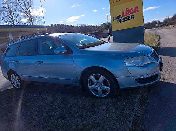 Volkswagen Passat 3 of 5