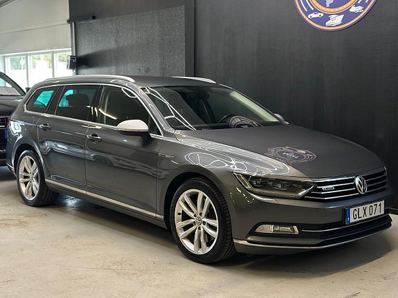 Volkswagen Passat 2 of 5