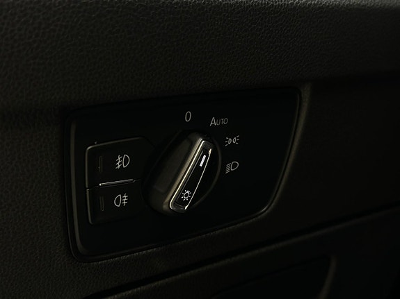 Volkswagen Passat 16 of 26
