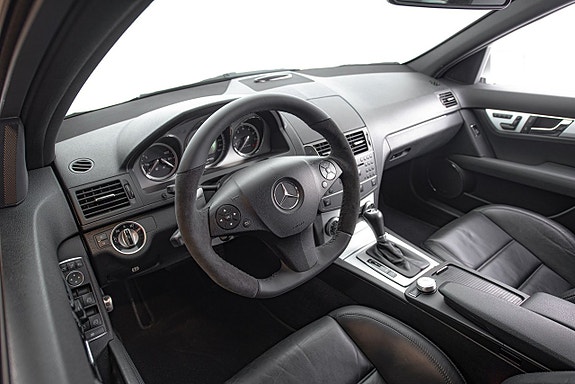 Mercedes-Benz C63 11 of 30