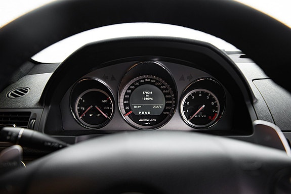 Mercedes-Benz C63 19 of 30