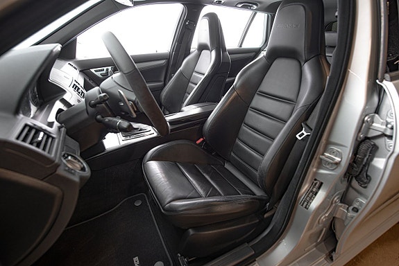 Mercedes-Benz C63 13 of 30