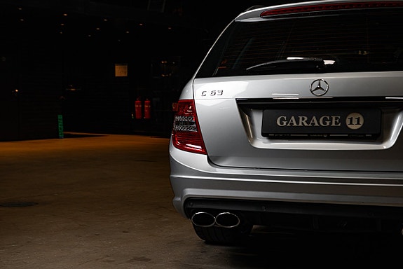 Mercedes-Benz C63 28 of 30