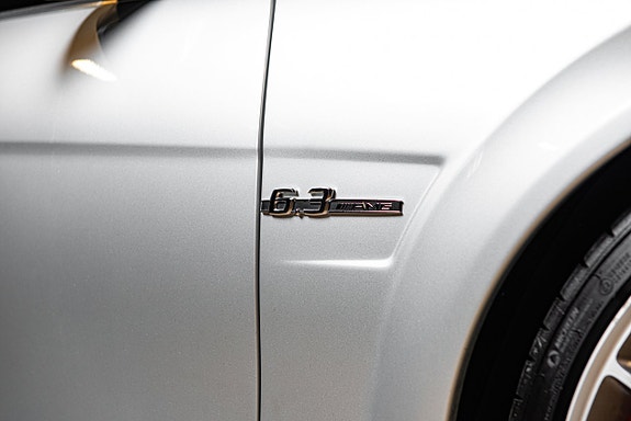 Mercedes-Benz C63 29 of 30