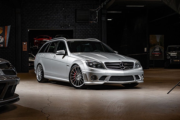 Mercedes-Benz C63 7 of 30