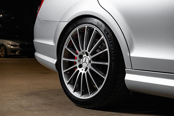 Mercedes-Benz C63 30 of 30