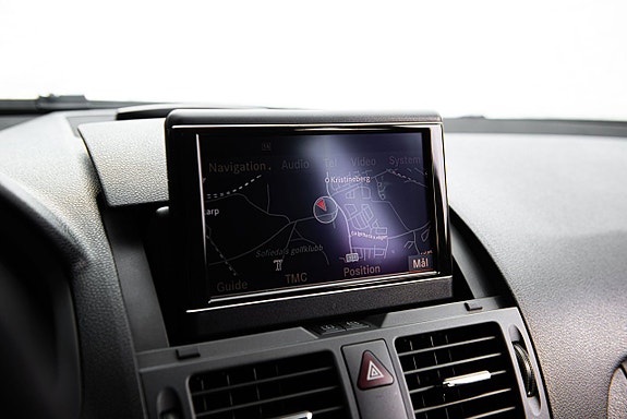 Mercedes-Benz C63 20 of 30