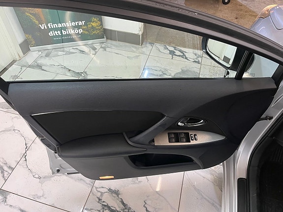 Toyota Avensis 6 of 11