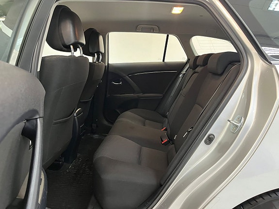 Toyota Avensis 11 of 11