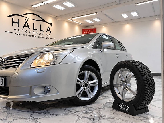 Toyota Avensis 3 of 11