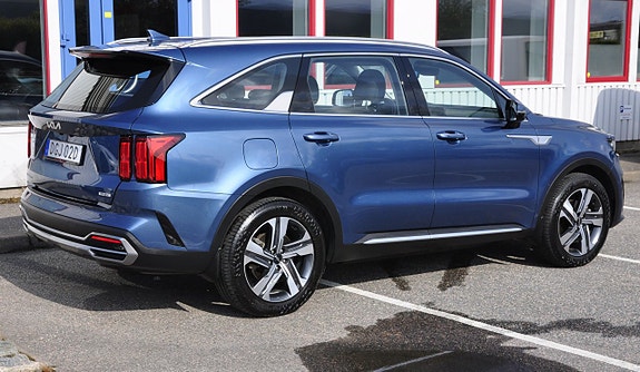 Kia Sorento 6 of 17