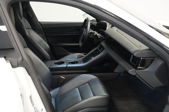 Porsche Taycan 4S 9 of 13