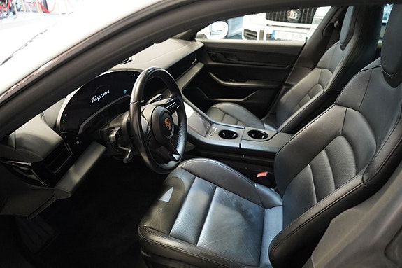 Porsche Taycan 4S 6 of 13