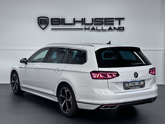 Volkswagen Passat 9 of 27