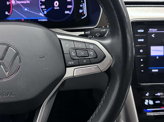 Volkswagen Passat 23 of 27
