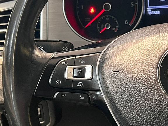 Volkswagen Golf Sportsvan 11 of 22