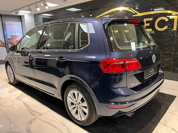 Volkswagen Golf Sportsvan 3 of 22