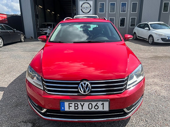 Volkswagen Passat 2 of 5