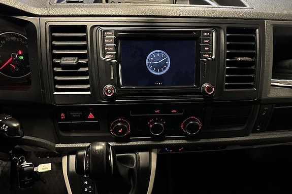 Volkswagen Transporter 9 of 12