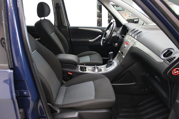 Ford Galaxy 8 of 12