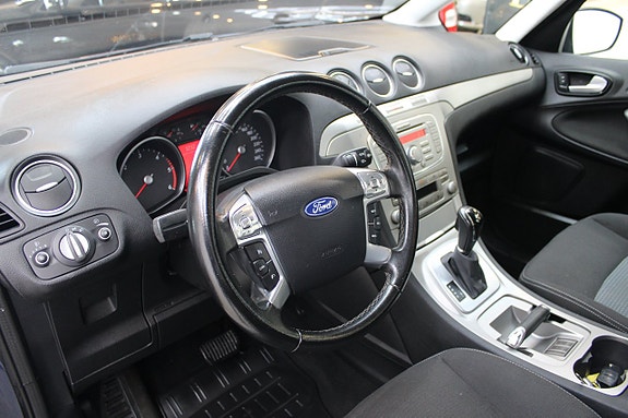 Ford Galaxy 12 of 12