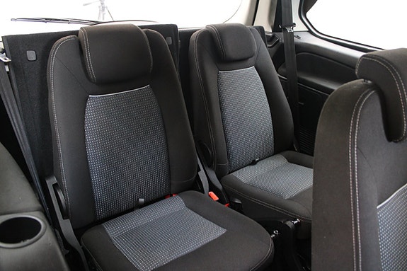 Ford Galaxy 11 of 12