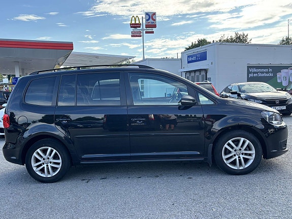Volkswagen Touran 4 of 5