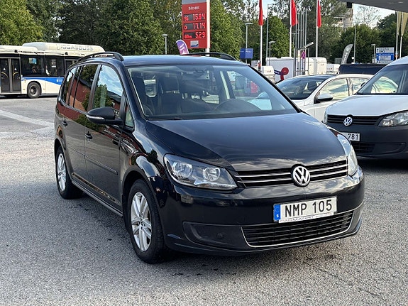 Volkswagen Touran 3 of 5