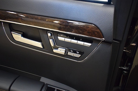 Mercedes-Benz S63 18 of 22