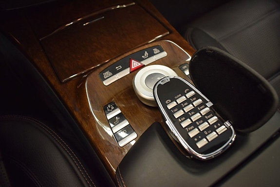 Mercedes-Benz S63 16 of 22