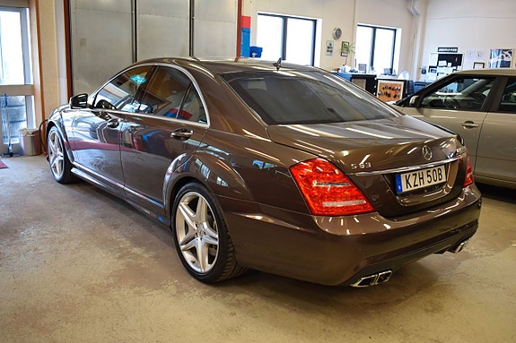 Mercedes-Benz S63 4 of 5
