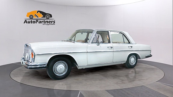 Mercedes-Benz S250 2 of 26