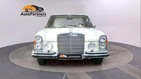 Mercedes-Benz S250 3 of 26