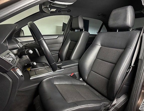 Mercedes-Benz E220 10 of 20
