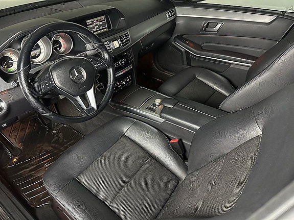 Mercedes-Benz E220 9 of 20