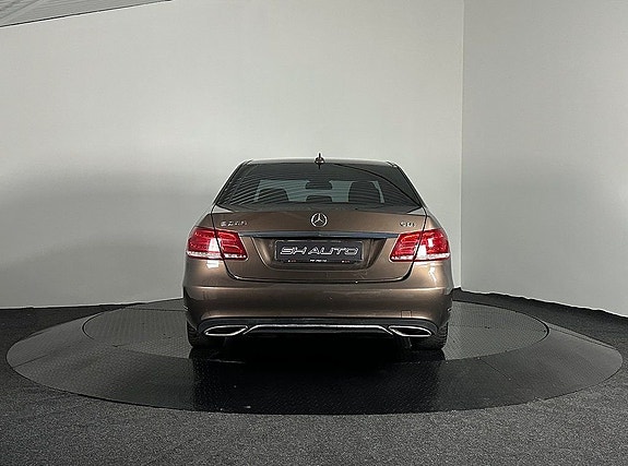Mercedes-Benz E220 6 of 20